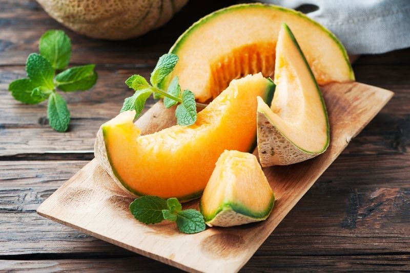 How to Tell if a Cantaloupe Is Ripe
