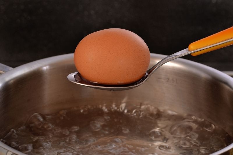 How to Tell if an Egg Is Boiled
